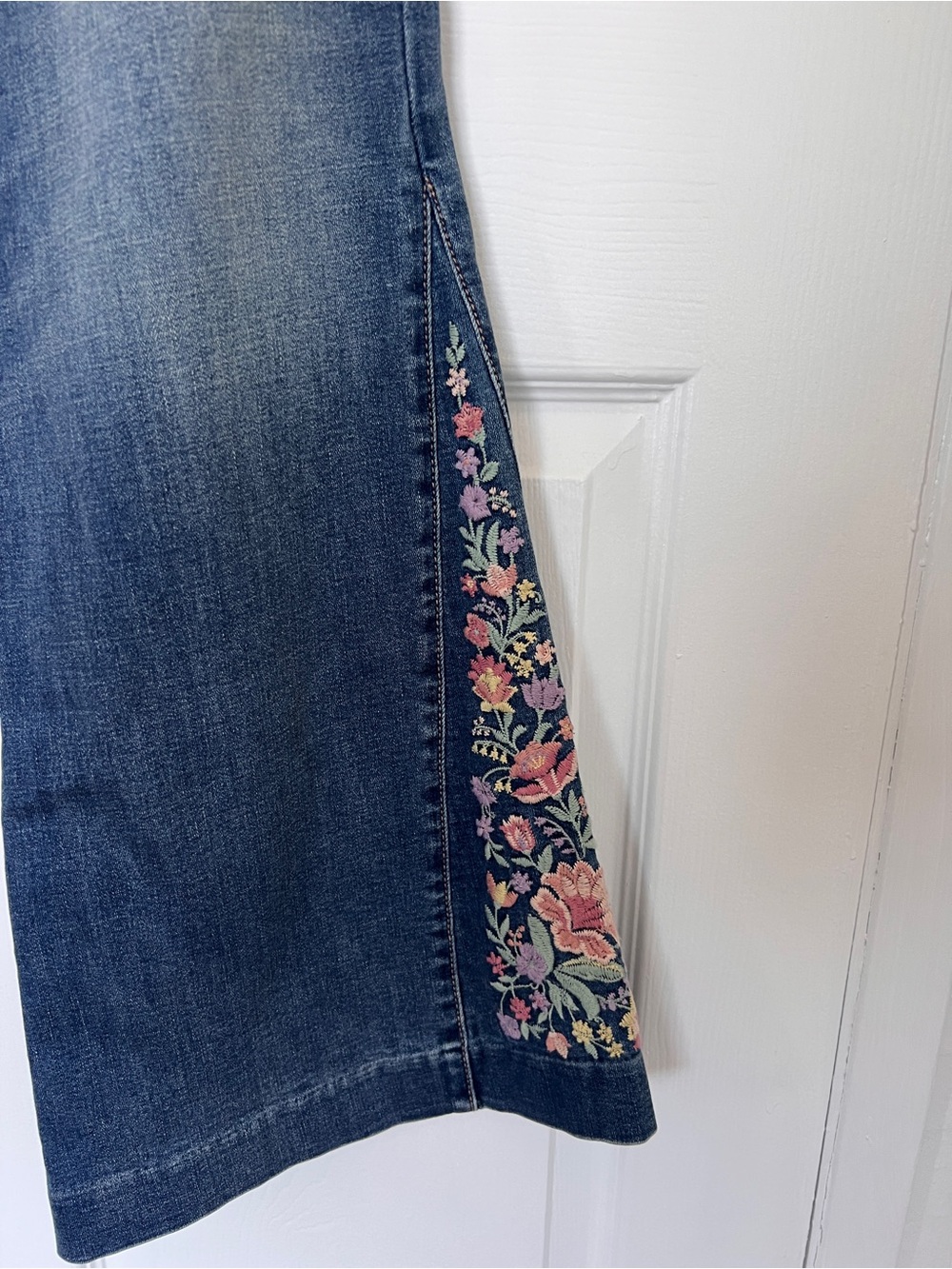 American Eagle Outfitters Blue Flare Jeans with Floral Side Panels - Picture 2 of 5